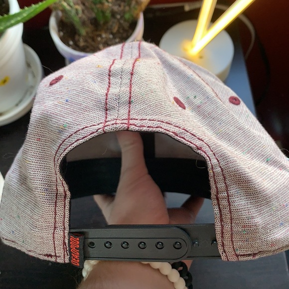 Deadpool SnapBack - Picture 2 of 3